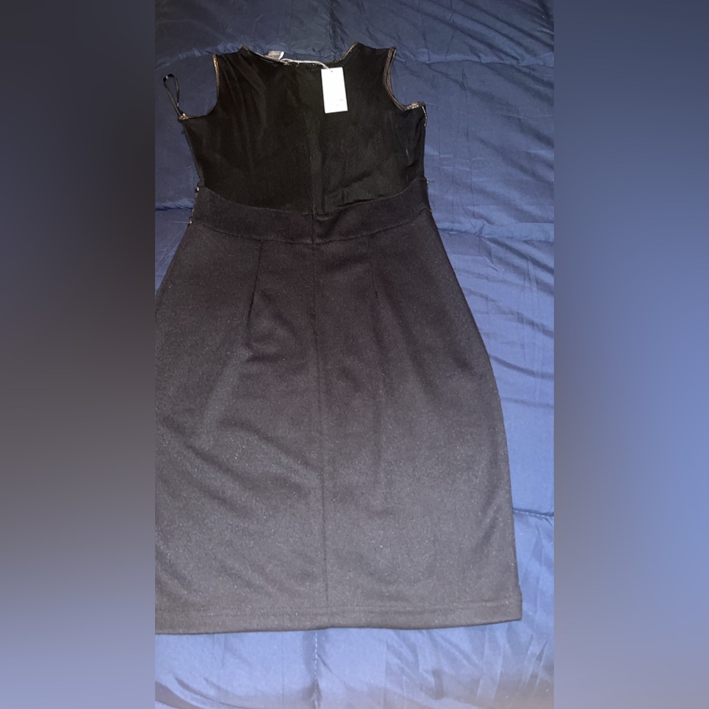 Little Black dress key hole cut out im the front, size small